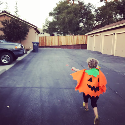 Halloween pumpkin cape